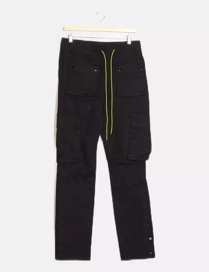 FASHIONNOVA Pantalón cargo negro cintura elástica